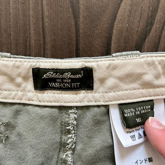 Women's Eddie Bauer Vashion Fit | Size 16 - Picture 3 of 3